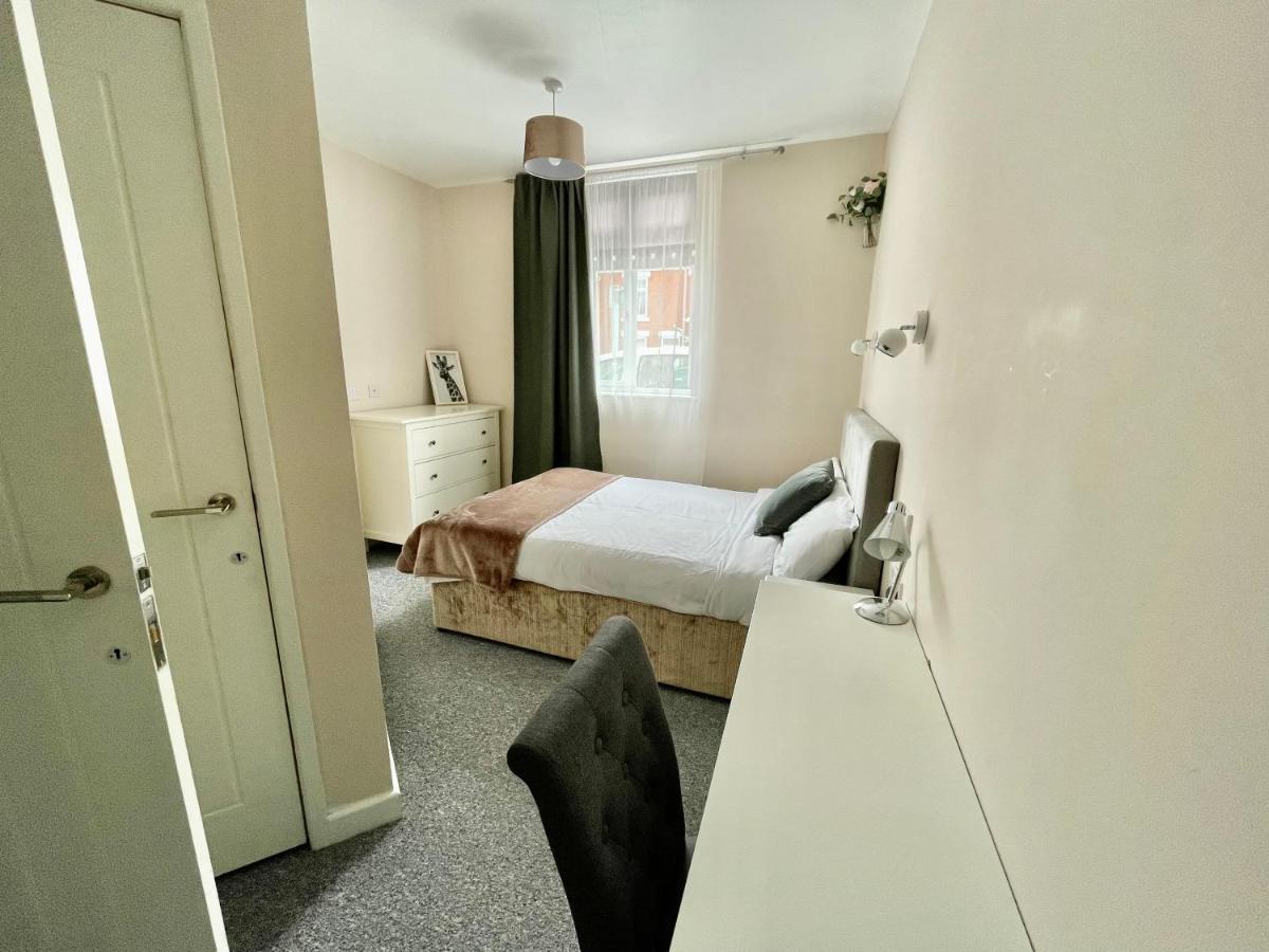 The Corner House - Modern Chesterfield Town Centre Apartments Экстерьер фото