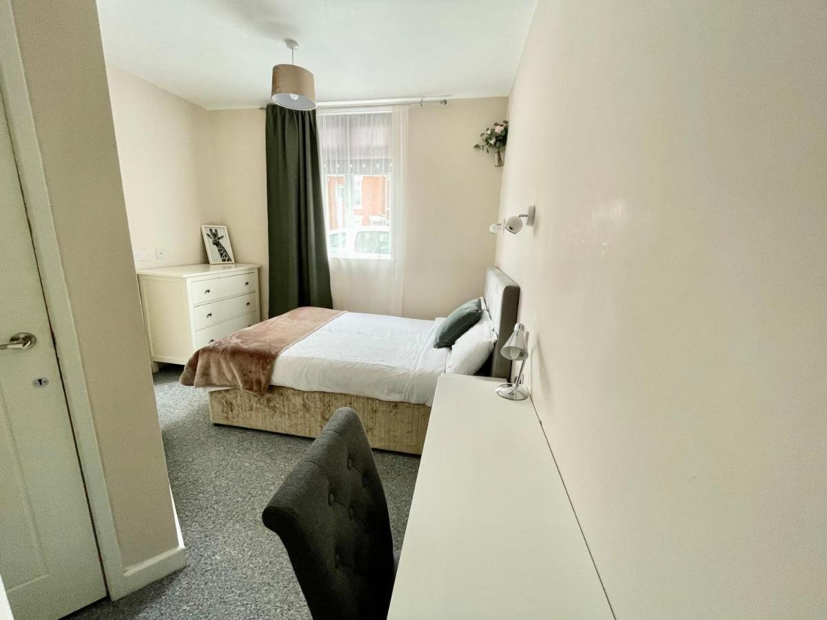 The Corner House - Modern Chesterfield Town Centre Apartments Экстерьер фото